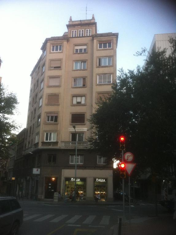 Residencia Universitaria Augusta Bed and Breakfast Barcelona Exterior foto